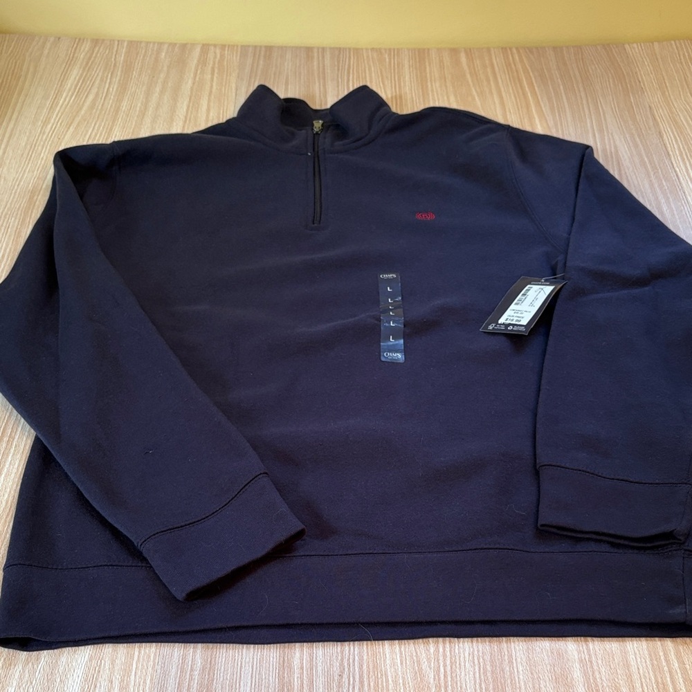 Chaos 1/4 zip fleece lined sweatshirt. Navy NWT